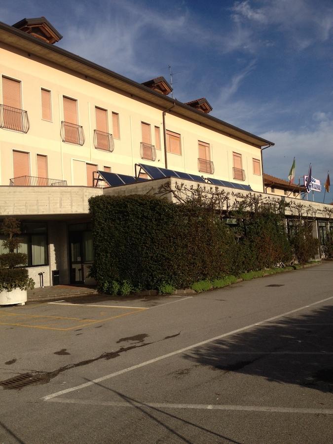 Ristorante Albergo Da Giovanni Carvico Exterior foto