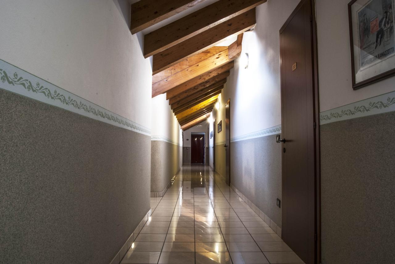 Ristorante Albergo Da Giovanni Carvico Exterior foto