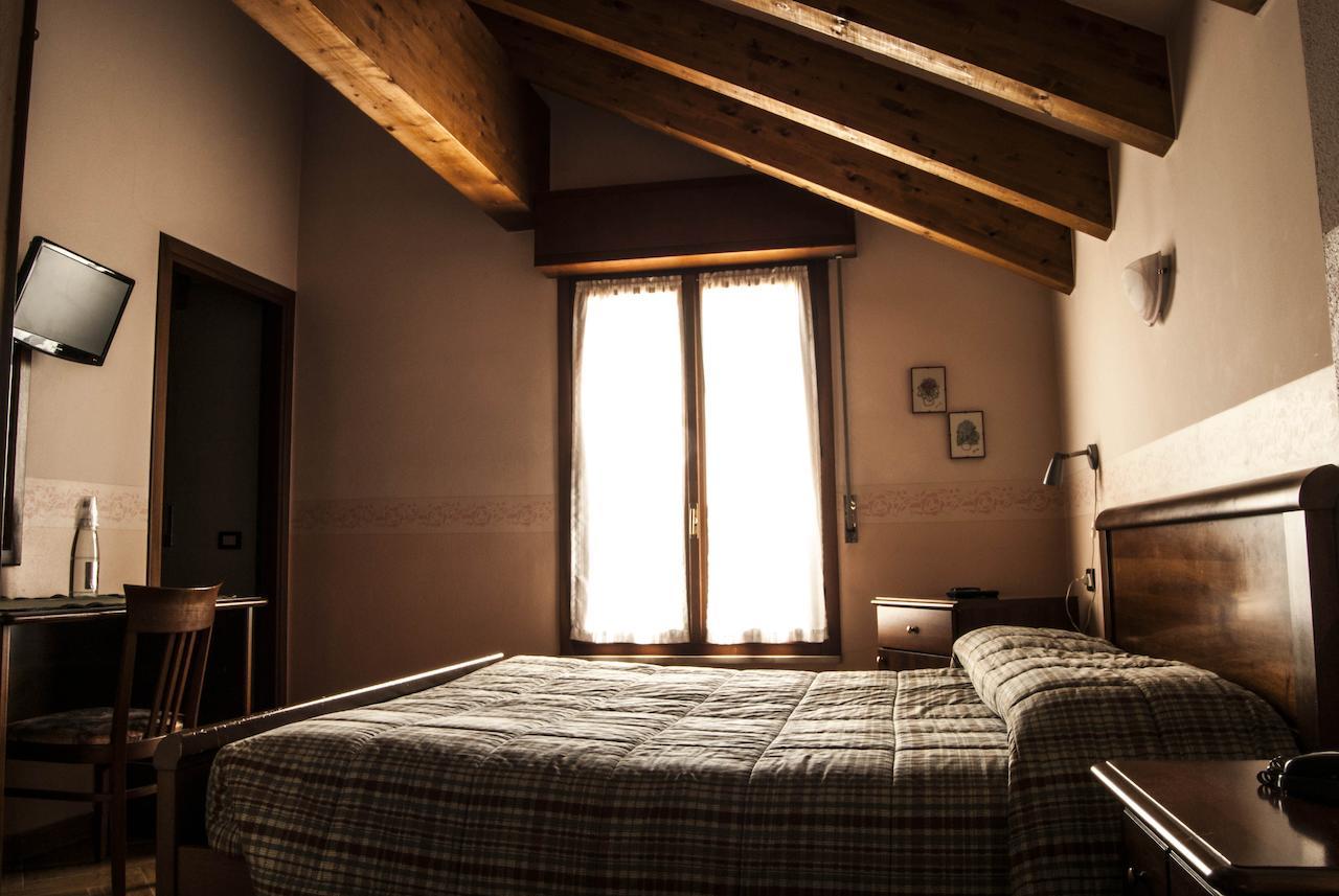 Ristorante Albergo Da Giovanni Carvico Cameră foto